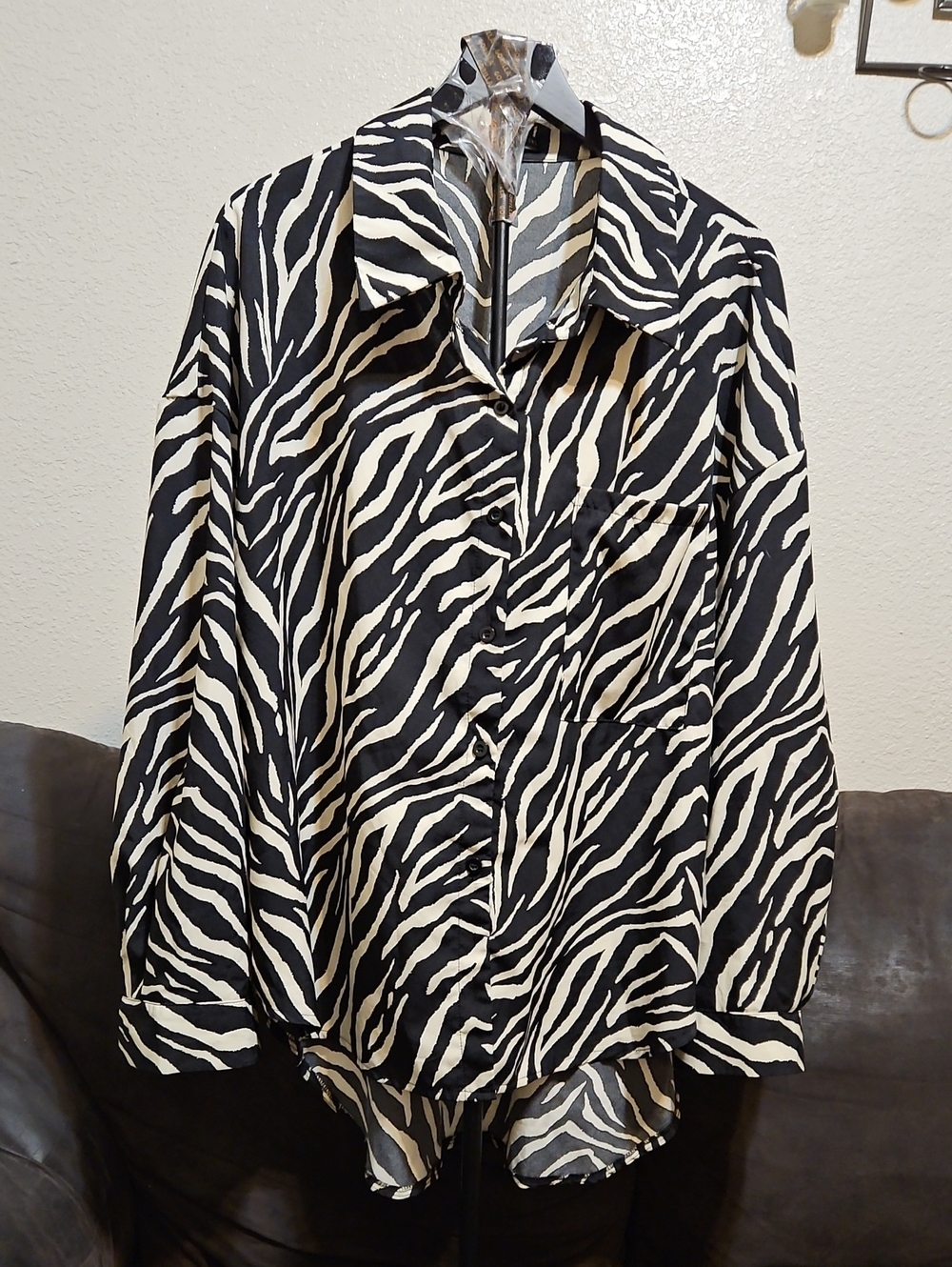 SHEIN Black & White Zebra-Print Button Front Blouse